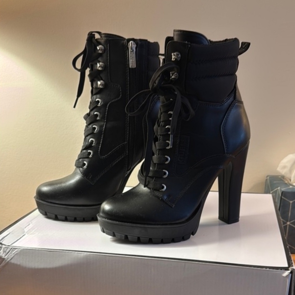 Women's Guess Black Lace-Up Heeled Boots size 11